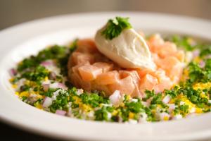 Best new Toronto restaurants | A salmon app at Le Sélect Bistro