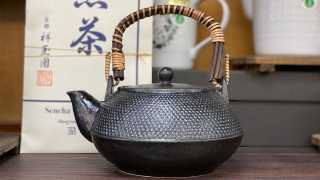 Local businesses in Toronto |A teapot at Sanko Trading Co.